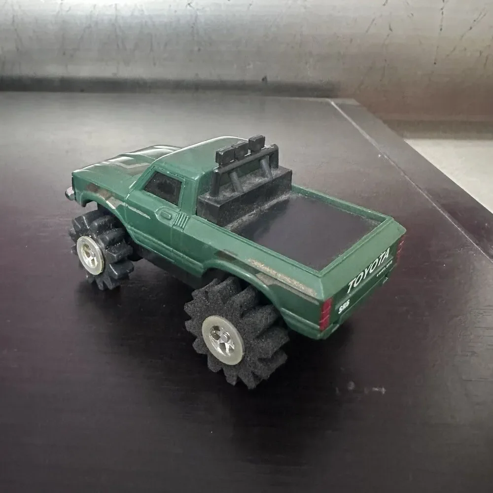 Schaper Stomper 4x4 Toyota SR5 Green Pickup Truck Works